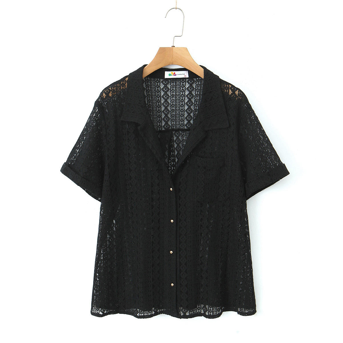 เสื้อลูกไม้สีดำ