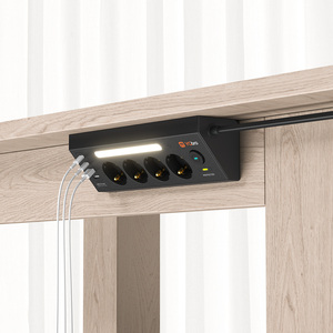 Regleta de alimentación de escritorio Enchufe múltiple de 4 vías con USB y 2 enchufes tipo C Max de 3680 W con 1 interruptor Protección contra sobretensiones con luz LED - Product Image 3