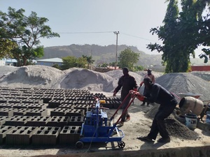 Compressed Concrete Hollow Solid Cement <strong>Block</strong> Brick <strong>Making</strong> <strong>Machine</strong> <strong>Automatic</strong> Brick <strong>Making</strong> <strong>Machine</strong> - Product Image 4