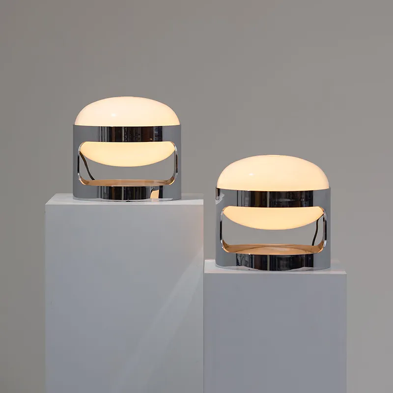 Design di personalità postmoderna lampada da tavolo in vetro nordico creativo da camera da letto lampada da comodino sala espositiva lampada da tavolo art led