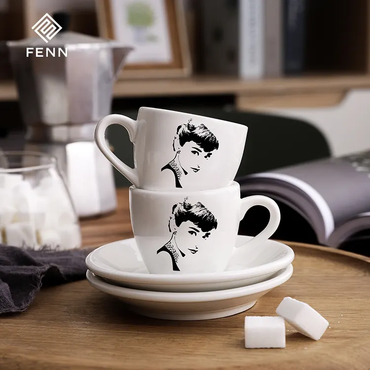 Personalizar patrón calcomanía diseño cerámica italiano Espresso tazas de café/porcelana té taza de café y platillo