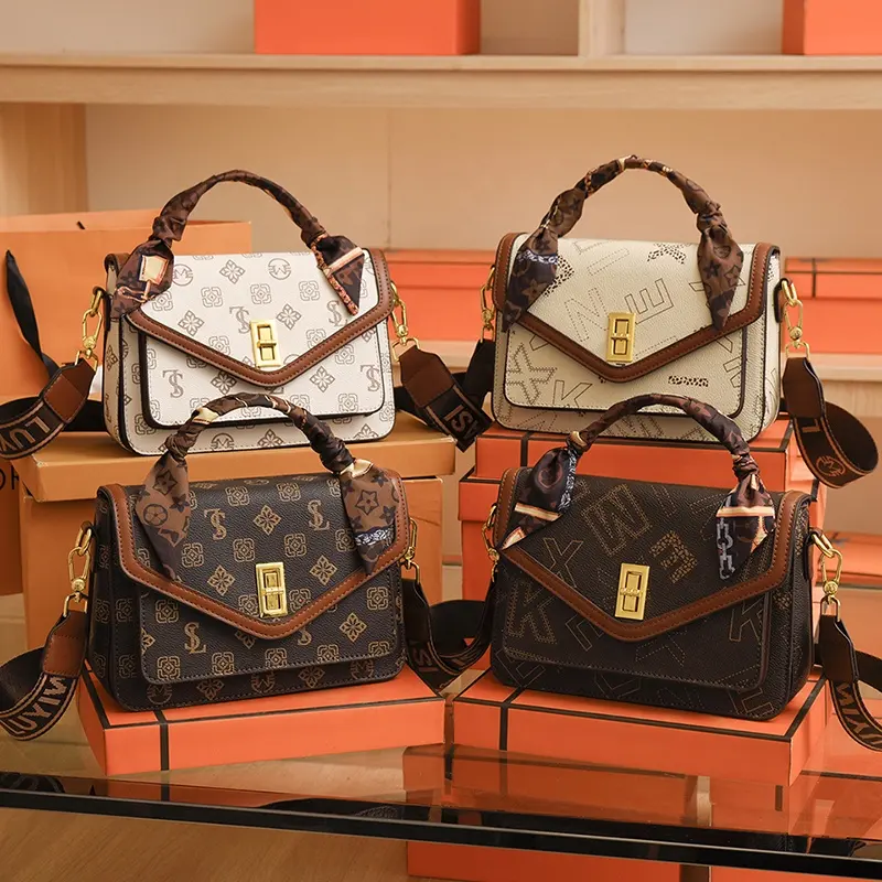 Sıcak satış tasarımcı çantaları ünlü marka bayanlar küçük omuz askılı çanta lüks kadın çanta ve çanta