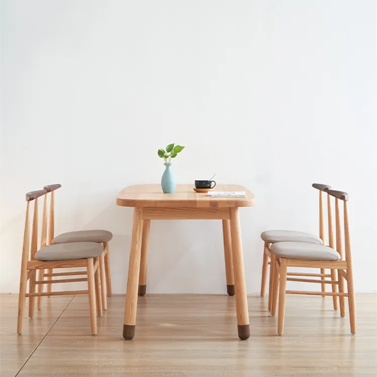 クラシックな北欧デザインスタイル無垢材オークダイニングテーブルと椅子セット