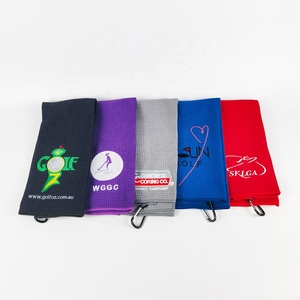 Özel Logo mikrofiber Waffle özel işlemeli Carabine ile Golf havlusu s kırmızı Golf havlusu - Product Image 1