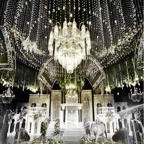 Explosive Wedding Crystal Pineapple Bead Curtain String Ceiling Decoration Props for Stage Door for