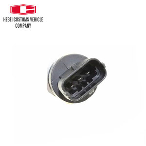 Yüksek performans 0281002937 0281006364 1110010015 <span class=keywords><strong>20973777</strong></span> EC140B EC210B ec2common Common Rail yakıt basınç sensörü