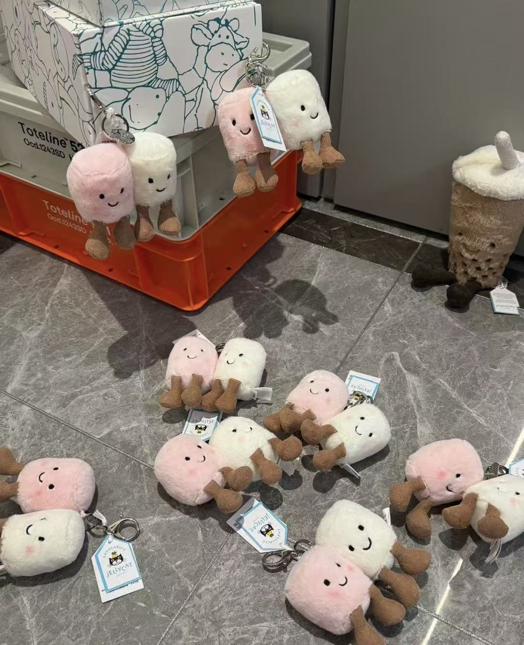 จี้ขนมสายไหม