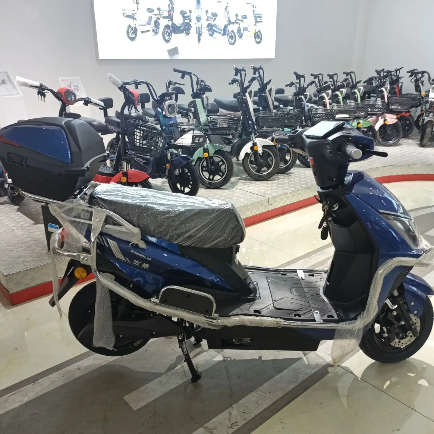 CKD senza pneumatici all'ingrosso fornitura diretta in fabbrica scooter elettrico di alta qualità moto elettrica per adulti