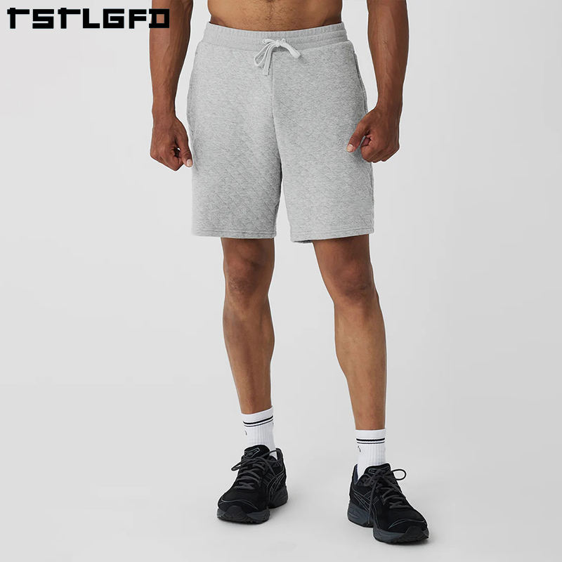 นักกีฬาทุ่งหญ้าสีเทา