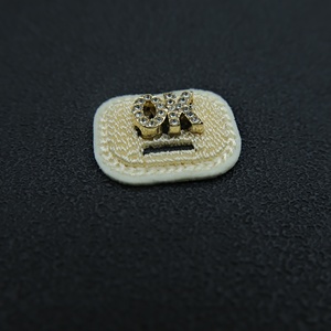 刺绣补丁铁在空中刺绣 + 五金组合工艺3D凸起补丁服装刺绣补丁 - Product Image 3