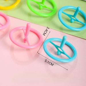 Bán Buôn Phổ Biến Cổ Điển Nhựa <span class=keywords><strong>Fidget</strong></span> Quay Top Số Lượng Lớn Mua Con Quay Quay Đồ Chơi Cho Trẻ Em - Product Image 1