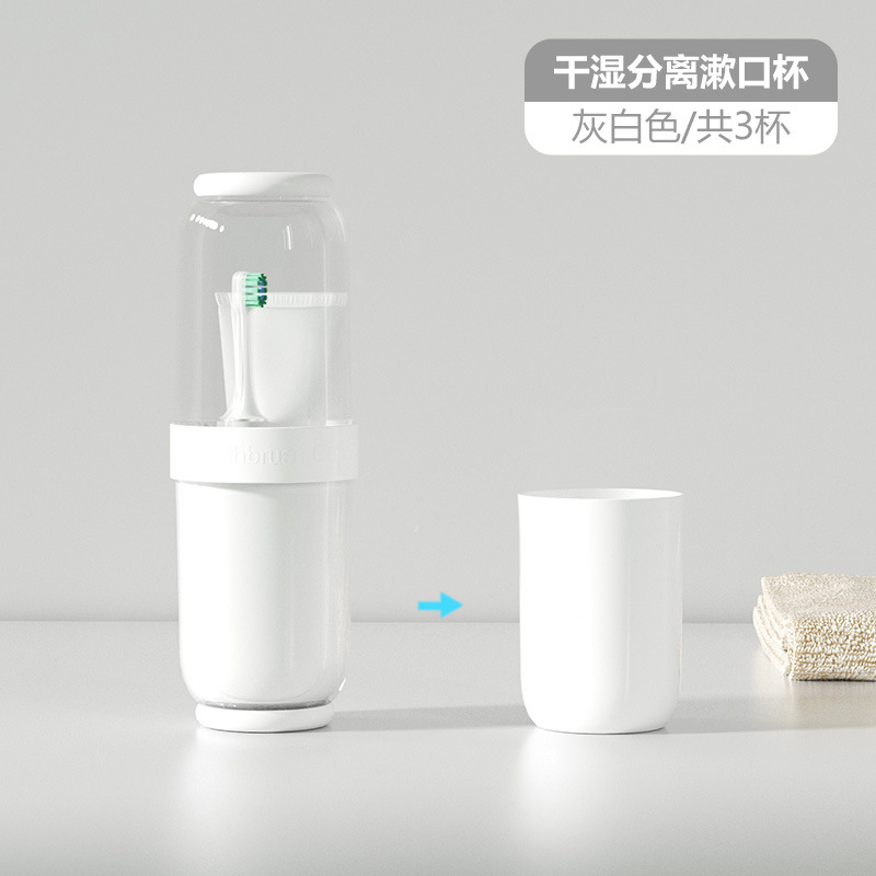 Trois tasses de cendres blanches