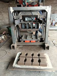 Máquina de construcción pequeña económica y práctica, máquina de bloques semiautomática, máquinas para hacer ladrillos - Product Image 5