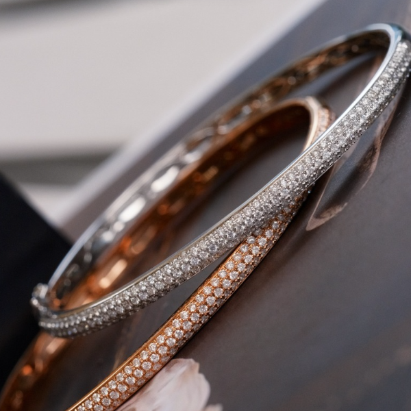 White,Rose . Bangle