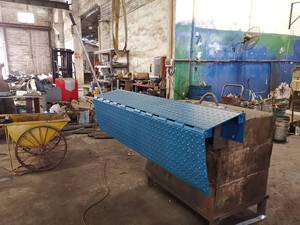 Mechanical Type of Edge <strong>Dock</strong> <strong>Leveler</strong> for Platform Small Edge <strong>Dock</strong> Width Competitive Price - Product Image 3