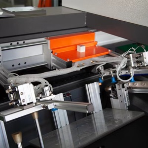 Automatische 1-Farben-Siebdrucker Be-und Entladen von Siebdruck maschinen mit Staubs chutz - Product Image 5