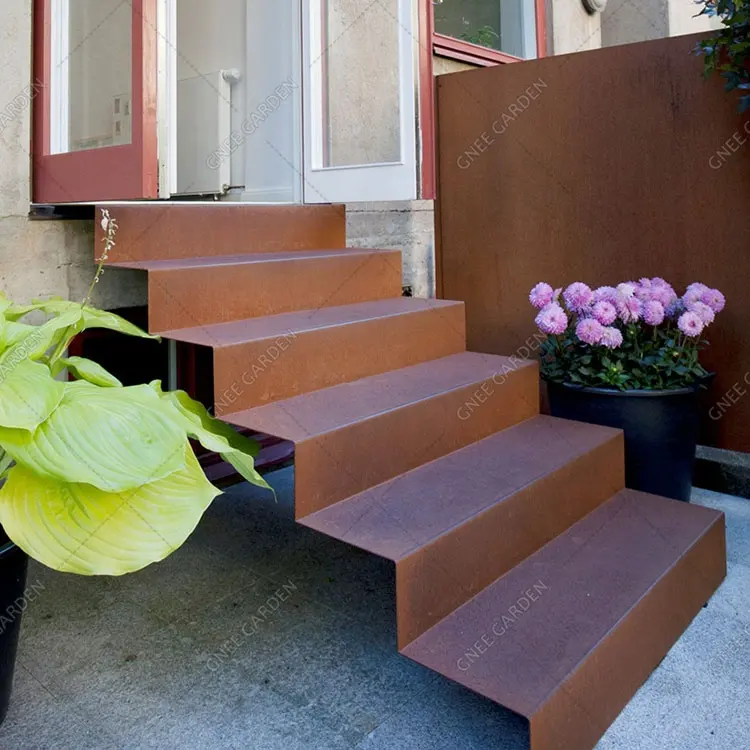 Escalier de jardin antidérapant Projet extérieur Structure en acier Risers de marche de jardin Escalier en acier Corten antirouille