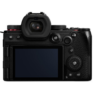 Yepyeni PanasonicLumix <span class=keywords><strong>S5</strong></span> II Mirrorless fotoğraf makinesi
