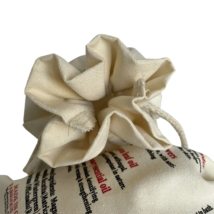 โลโก้ที่กําหนดเองนํามาใช้ใหม่มัสลิน Calico ผ้าฝ้ายอินทรีย์ของขวัญกระเป๋าสตางค์อาหารขนมขบเคี้ยวบรรจุผ้าใบกระเป๋าของขวัญ Drawstring