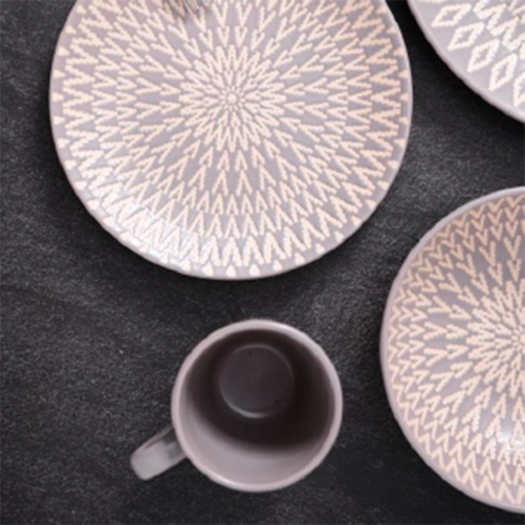 Ceramic dinner plates set price 2021 new style Black Pink Grey Stoneware dinner sets restaurant crockery dinnerwares