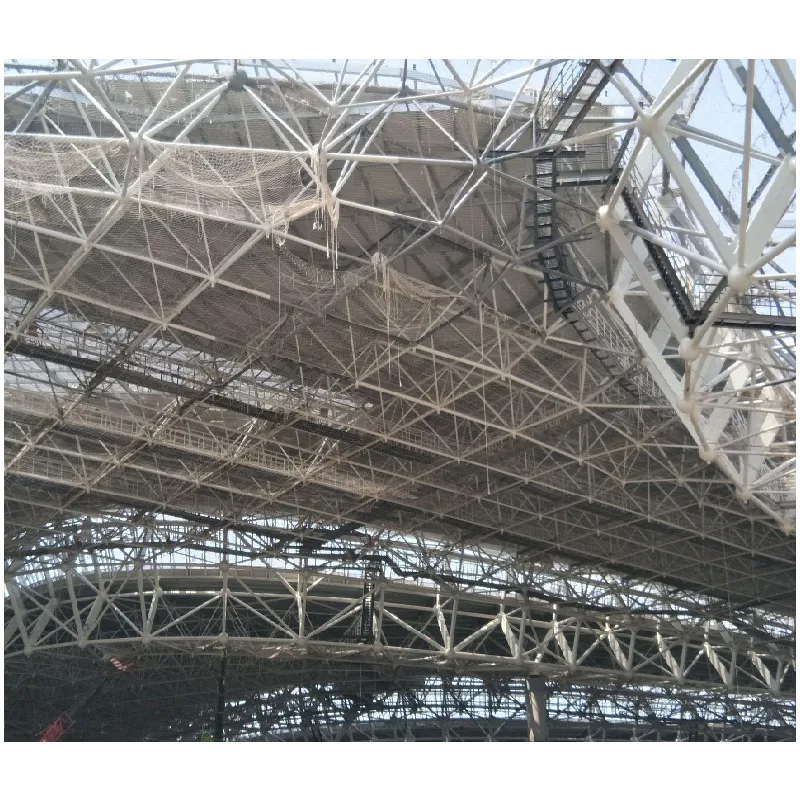 पूर्वनिर्मित धातु अंतरिक्ष फ्रेम Prefab गोदाम की छत संरचना स्टील बीम