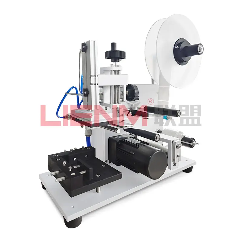 Etiquetadora de botellas planas semiautomática al por mayor de fábrica, aplicador manual de etiquetas de botellas, máquina de etiquetas adhesivas de productos