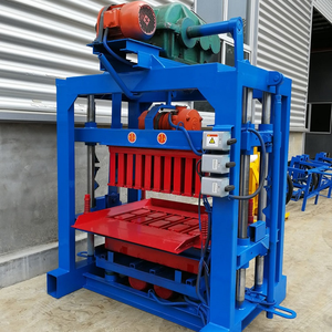 Máquina semiautomática pequeña para hacer bloques de hormigón QT 4-40 - Product Image 5