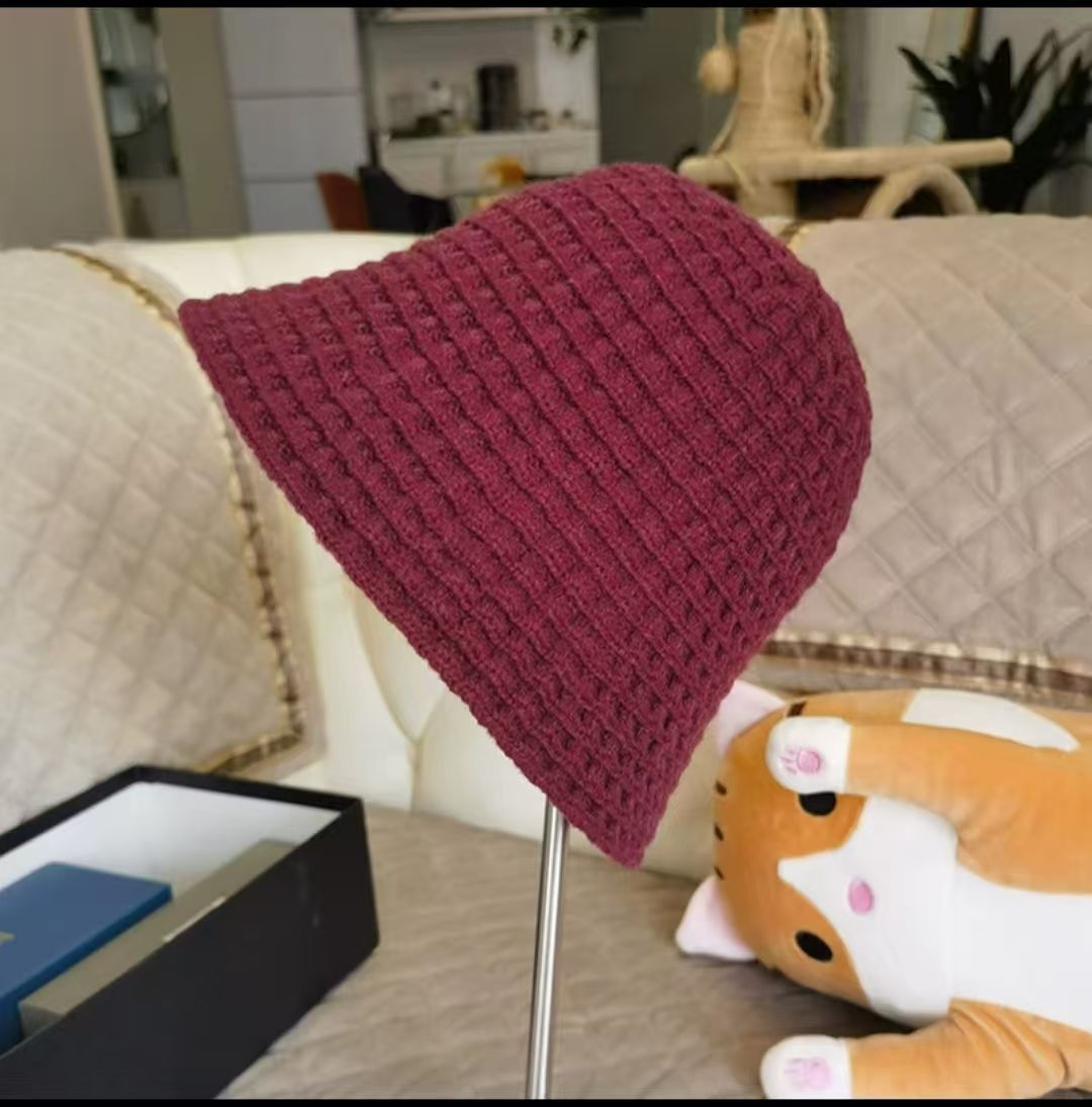 สีแดงเข้ม