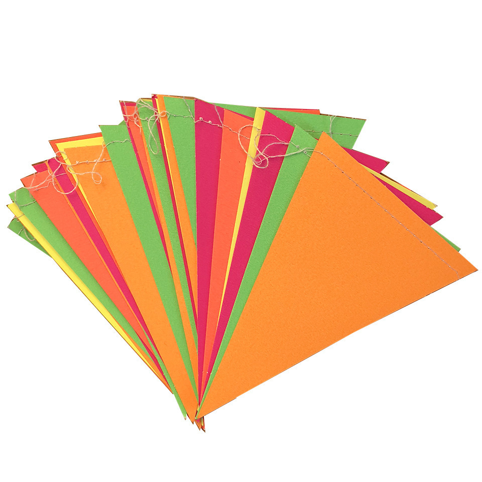 Guirlande triangulaire néon colorée - 1 pièce, 4,5 mètres