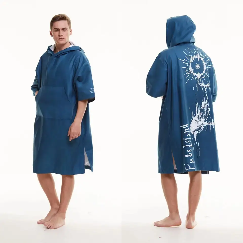 Vente en gros de serviette poncho de plage brodée avec logo personnalisé serviette de plage à capuche en microfibre poncho de surf pour adultes