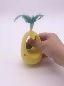 Juguetes de hierba gatera de buena calidad, juguete para gatos con bolas de hierba gatera comestible, juguete divertido interactivo para interiores con plumas, juguete para hacer ejercicio - Product Image 5