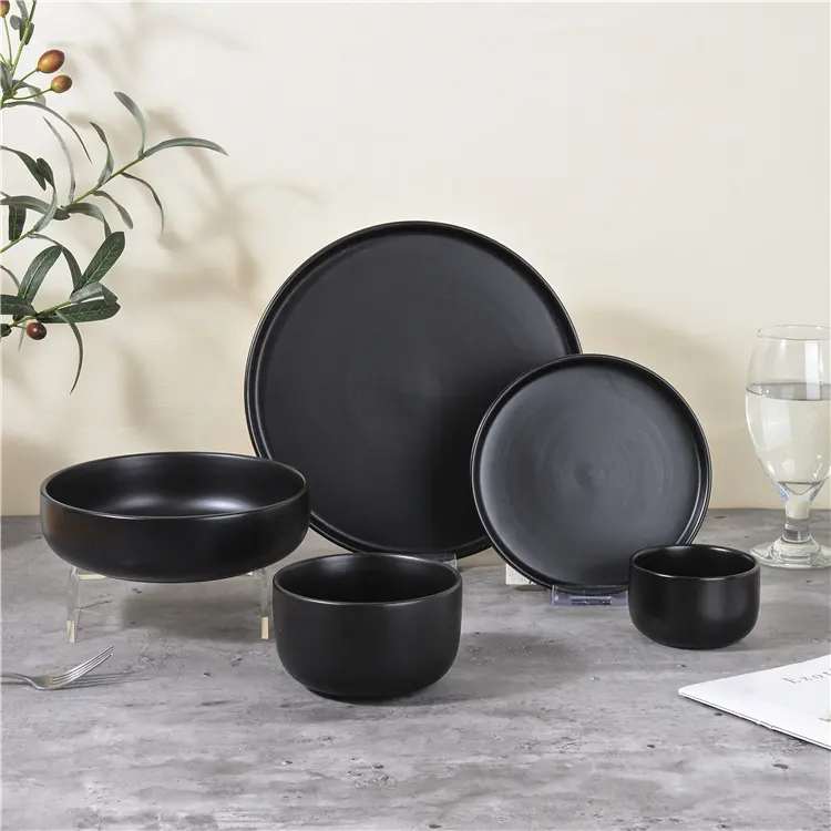 Ristorante dell'hotel di alta qualità che serve ceramica smaltata di colore opaco piatto nero set da pranzo in porcellana nera