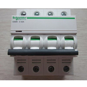 SchneidersIC65NミニチュアサーキットブレーカーCBカーブ3p4A MCB MCCB - Product Image 6