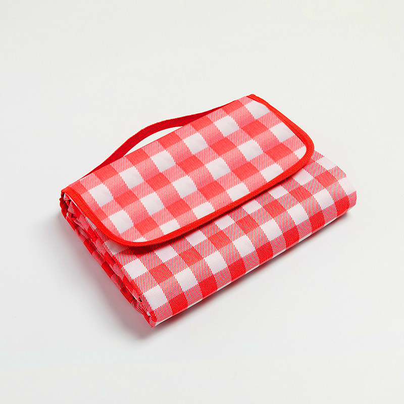 À carreaux rouges et blancs