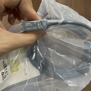 E3Z-LL61 2M Optical <strong>Sensor</strong> Amplifier with Built-in Laser Photoelectric Distance Type Lead <strong>Detection</strong> NPN Output 20-300mm Range - Product Image 3