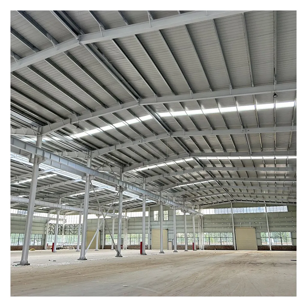 Estructura de acero de buena calidad con diseño libre Almacén prefabricado Taller Garaje Cobertizo de almacenamiento Edificios