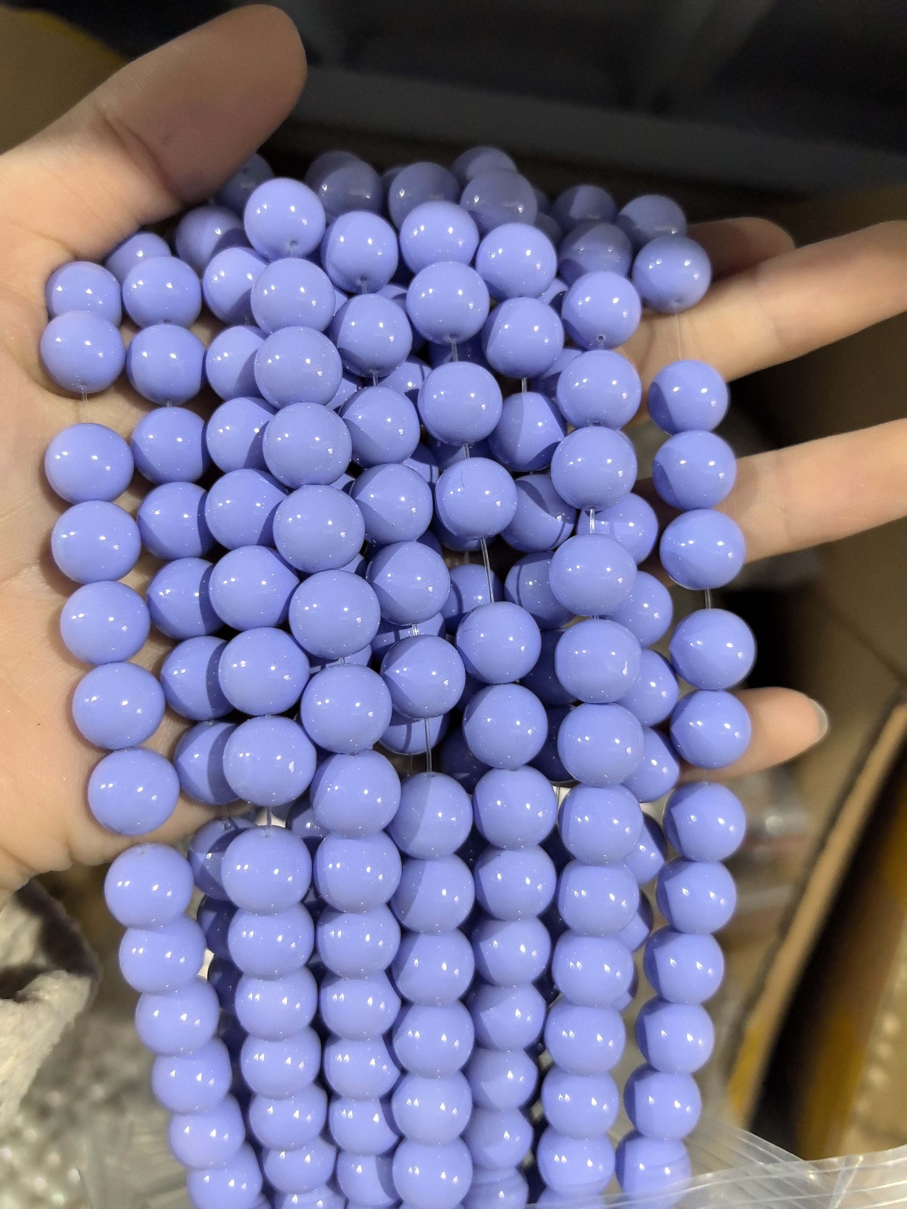 Y10