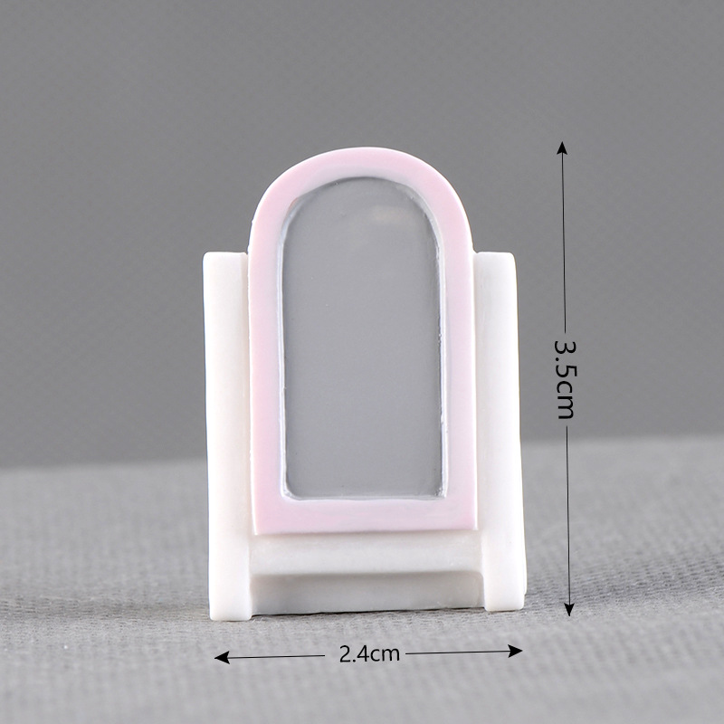 12-Fitting mirror