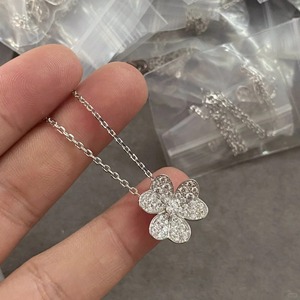 S925ラッキークローバーネックレスレディースフルダイヤモンドスターリングシルバーローズゴールドペンダント四つ葉クローバー鎖骨チェーン