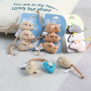 Juguetes interactivos para gatos pequeños, ratón de peluche de imitación, para interior - Product Image 4