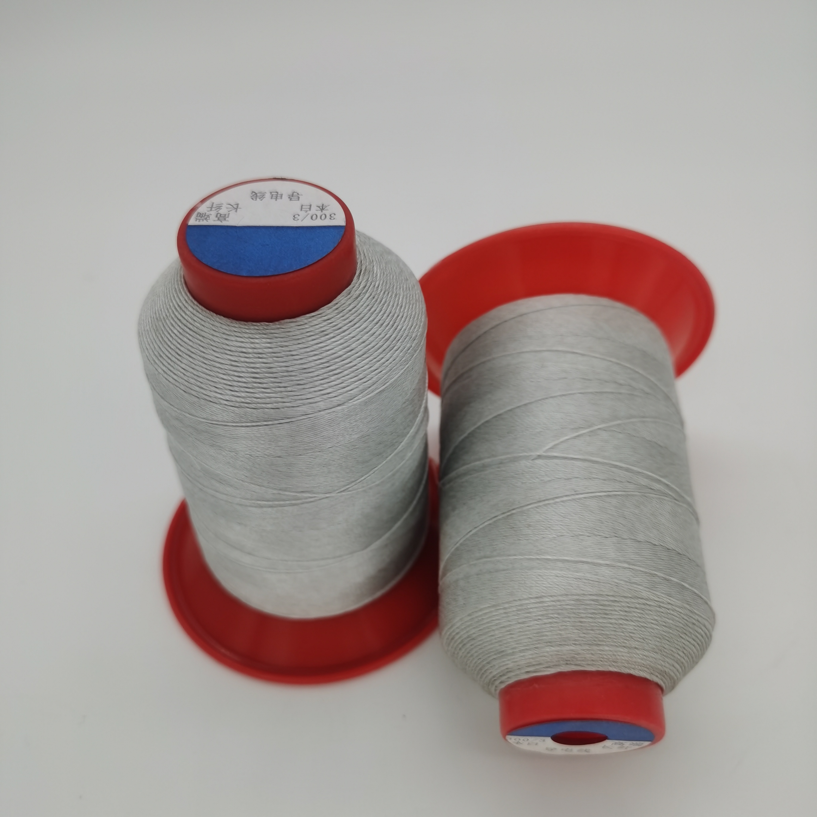 Grigio 210D/3 fibra lunga, peso netto 100g