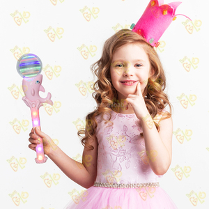 Ánh sáng lên ma thuật <span class=keywords><strong>spinner</strong></span> Wand cho trẻ em 6 đèn <span class=keywords><strong>LED</strong></span> phát sáng trong bóng tối <span class=keywords><strong>LED</strong></span> bóng quay cá mập ánh sáng Wand cho sự kiện bên quà tặng sinh nhật - Product Image 3