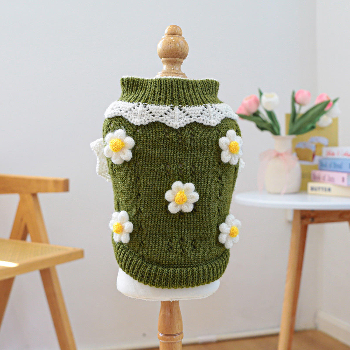 Pull à fleurs vertes