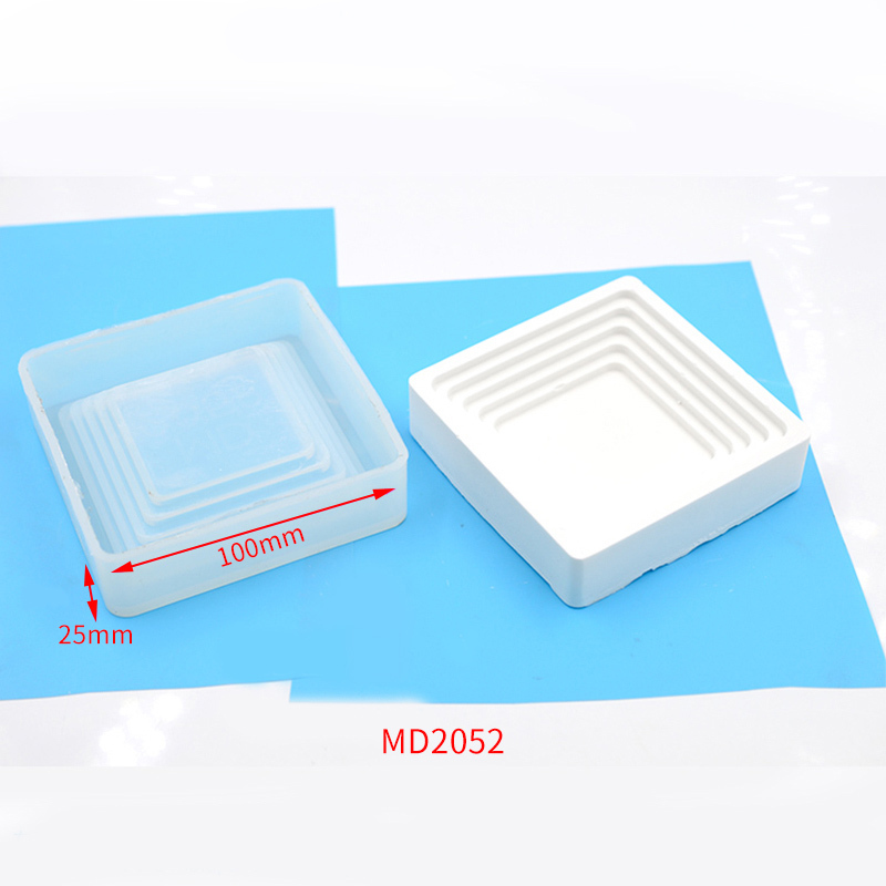 MD2052 White