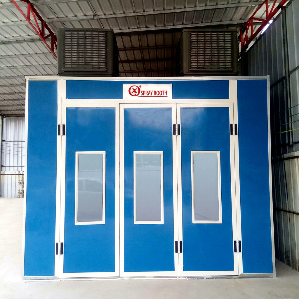 panel in white,blue or red