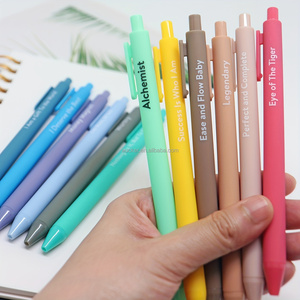 Cute Macaron Estilo Gel Ink Canetas Estética Canetas Retrátil 0.5mm Black Ink Pastel Confortável Canetas de Escrita Suave - Product Image 2