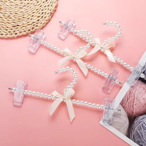 Sẵn Sàng Để Tàu Đáng Yêu Trắng Màu Hồng Quần Áo Nhựa Ngọc Trai Bead Móc Áo Cho Quần Áo - Product Image 5