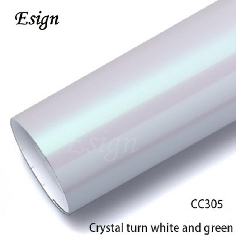 กิ้งก่าคริสตัลสีขาวสีเขียว