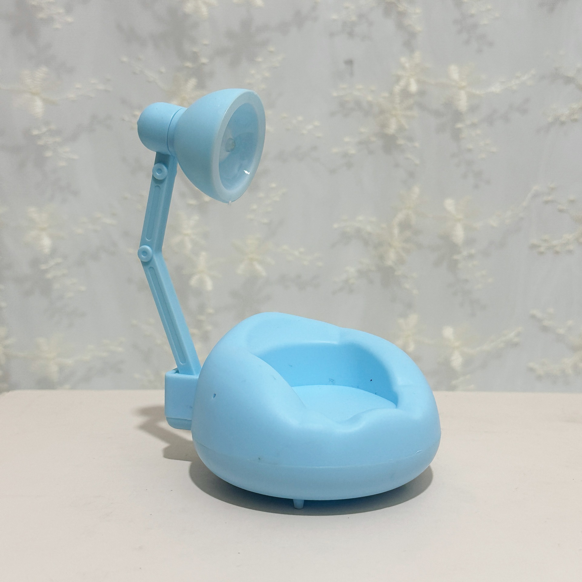 Lampe de bureau bleue 2