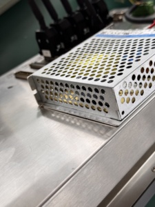 Hochpräzises 3-Achsen-CNC-Drehsystem mit fortschritt licher Bewegungs steuerung für schnelles Schneiden und Gravieren
